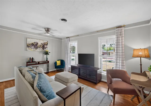 Photo 1 of Single family home for sale at 10706 Oasis Dr, Houston, TX 77096 | MLS# 92638072 | Listing updated on 2026-09-27