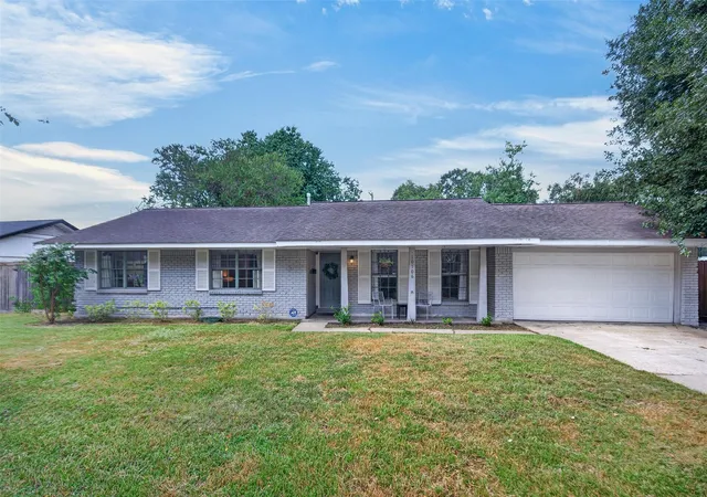 Photo 3 of Single family home for sale at 10706 Oasis Dr, Houston, TX 77096 | MLS# 92638072 | Listing updated on 2026-09-27
