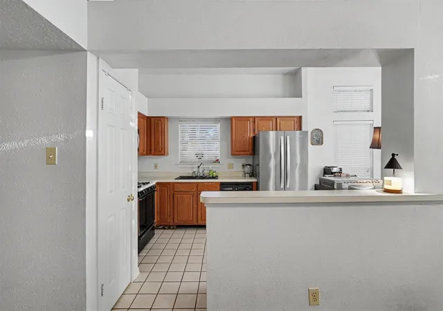 Photo 2 of Sale Pending at 14206 Orchard Farms Ln, Houston, TX 77062 | MLS# 98799707 | Listing updated on 2026-09-15