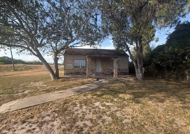 Photo 2 of Single family home for sale at 1234 Easterling Dr, Alice, TX 78332 | MLS# 55743178 | Listing updated on 2026-09-11