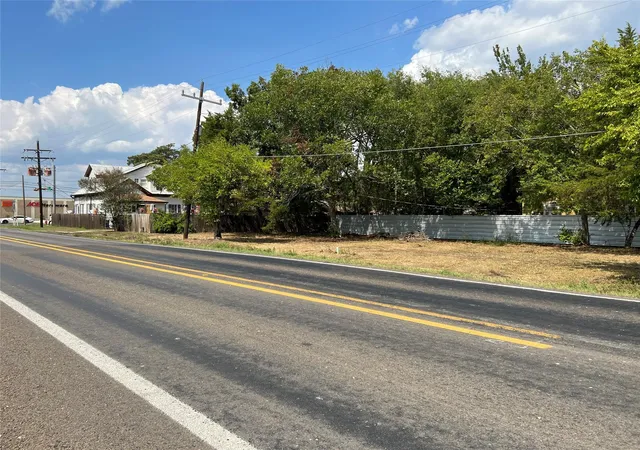 Photo 2 of Land for sale at 606 W Mcalpine St, Navasota, TX 77868 | MLS# 61449582 | Listing updated on 2026-09-21