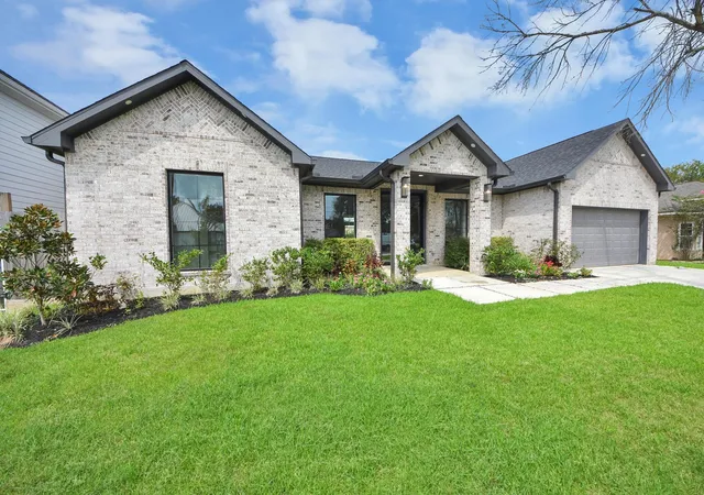 Photo 2 of Single family home for sale at 5806 Honey Grv Ave, Rosharon, TX 77583 | MLS# 85736302 | Listing updated on 2026-09-11