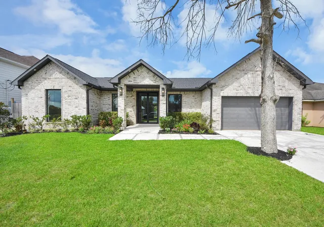 Photo 4 of Single family home for sale at 5806 Honey Grv Ave, Rosharon, TX 77583 | MLS# 85736302 | Listing updated on 2026-09-11