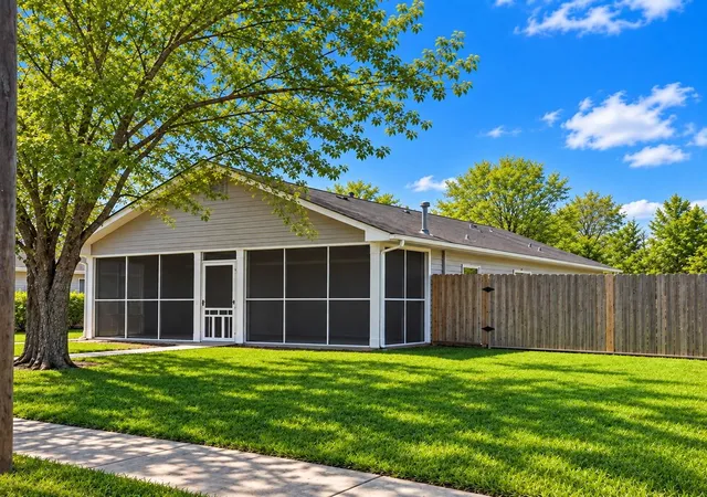 Single family home for sale at 2017 Worms St, Houston, TX 77020 | MLS# 23531092