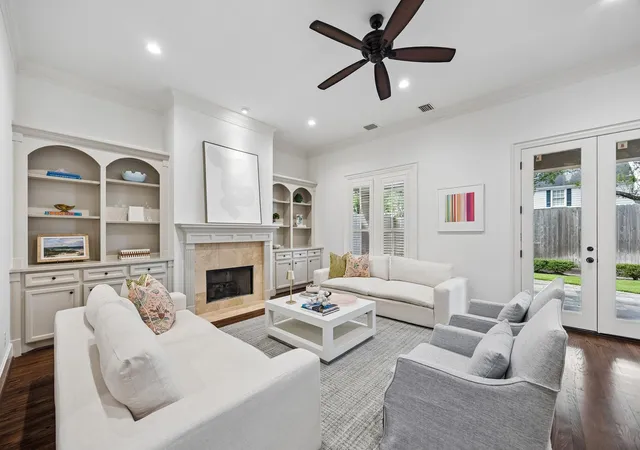 Photo 3 of Single family home for sale at 2214 Driscoll St, Houston, TX 77019 | MLS# 7308026 | Listing updated on 2026-09-24