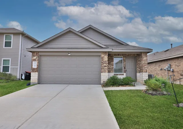 Photo 1 of Single family home for sale at 5710 Vintage Oakmont Dr, Spring, TX 77373 | MLS# 53646203 | Listing updated on 2026-10-12