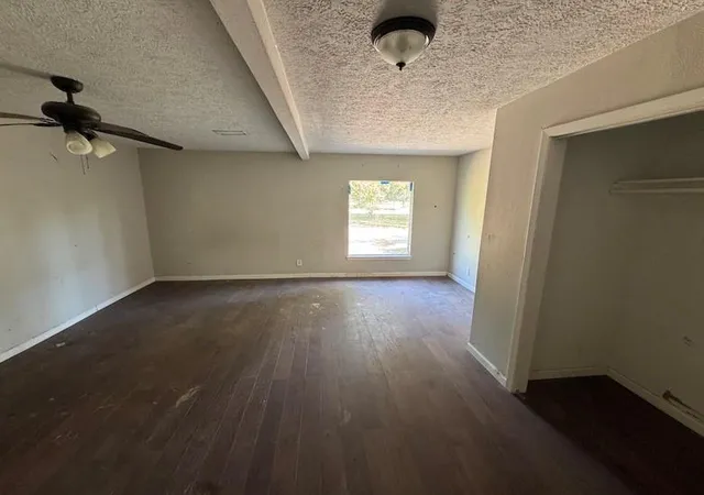 Photo 3 of Single family home for sale at 7818 Pin Oak Rd, Alvin, TX 77511 | MLS# 18651902 | Listing updated on 2026-09-03