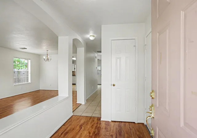 Photo 4 of Single family home for sale at 8823 Emerald Hts Ln, Houston, TX 77083 | MLS# 19172025 | Listing updated on 2026-09-21