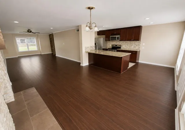 Photo 3 of Townhouse for sale at 10318 Briar Forest Dr #28/4, Houston, TX 77042 | MLS# 3793769 | Listing updated on 2026-09-05