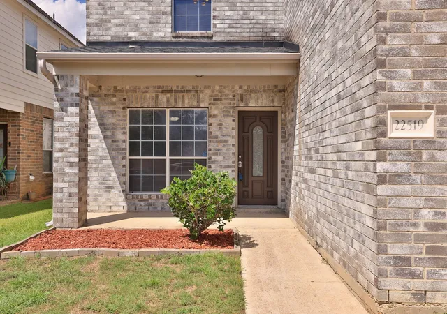 Photo 3 of Single family home for sale at 22519 Spring Xing Dr, Spring, TX 77373 | MLS# 68796696 | Listing updated on 2026-10-09