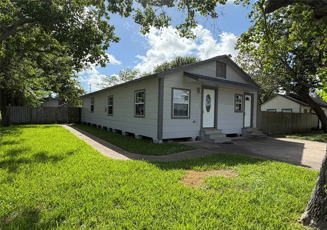 Photo 2 of Single family home for sale at 211 S Ave C, Freeport, TX 77541 | MLS# 16579704 | Listing updated on 2026-09-23