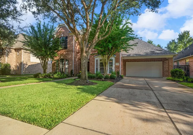 Photo 2 of Single family home for sale at 1607 Noble Pointe Dr, Spring, TX 77379 | MLS# 78896985 | Listing updated on 2026-09-16