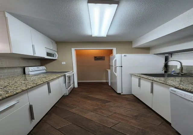 Photo 4 of Condo for sale at 10603 S Wilcrest Dr #23, Houston, TX 77099 | MLS# 42089928 | Listing updated on 2026-09-22