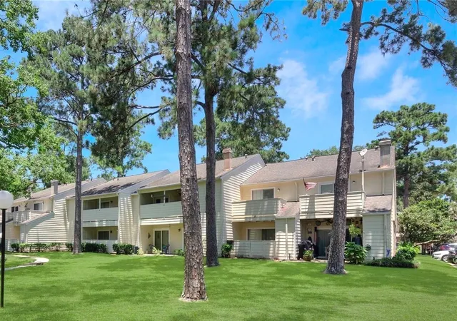 Photo 3 of Townhouse for sale at 14555 Wunderlich Dr #2609, Houston, TX 77069 | MLS# 13974435 | Listing updated on 2026-09-05