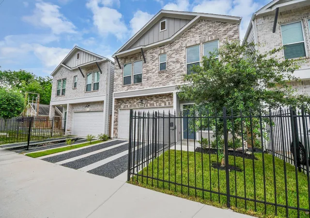 Photo 2 of Single family home for sale at 3130 Trulley St, Houston, TX 77004 | MLS# 20749613 | Listing updated on 2026-09-01