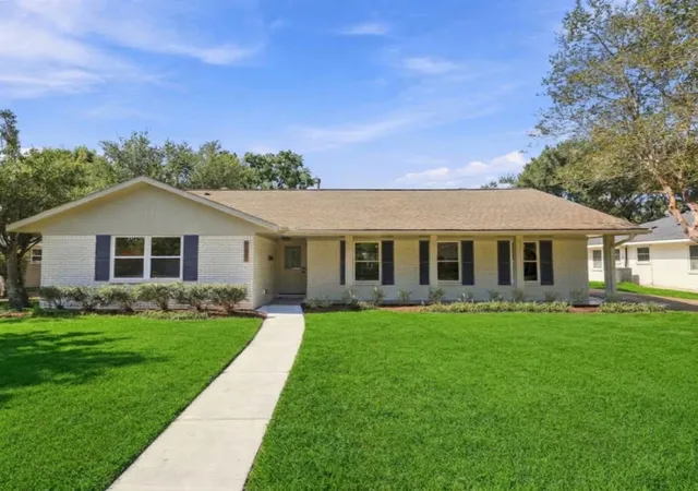 Photo 1 of Single family home for sale at 5227 Kinglet St, Houston, TX 77035 | MLS# 91442887 | Listing updated on 2026-10-02