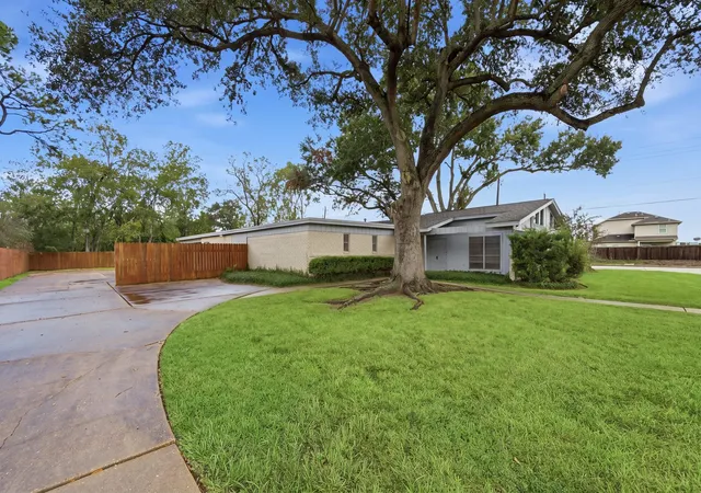 Photo 3 of Sale Pending at 3135 Main Ave, Rosenberg, TX 77471 | MLS# 97659209 | Listing updated on 2026-09-24