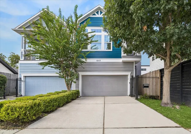 Single family home for sale at 1013 E 27th Street, Houston, TX 77009 | MLS# 52784388
