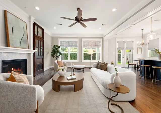 Photo 3 of Sale Pending at 6430 Rolla St, Houston, TX 77055 | MLS# 6491349 | Listing updated on 2026-09-17