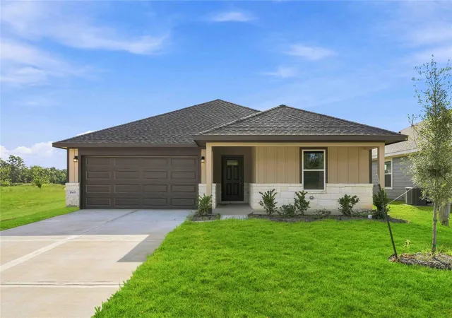 Single family home for sale at 10435 Sugar Ml Dr, Conroe, TX 77306 | MLS# 31772591 | Listing updated on 2026-09-25