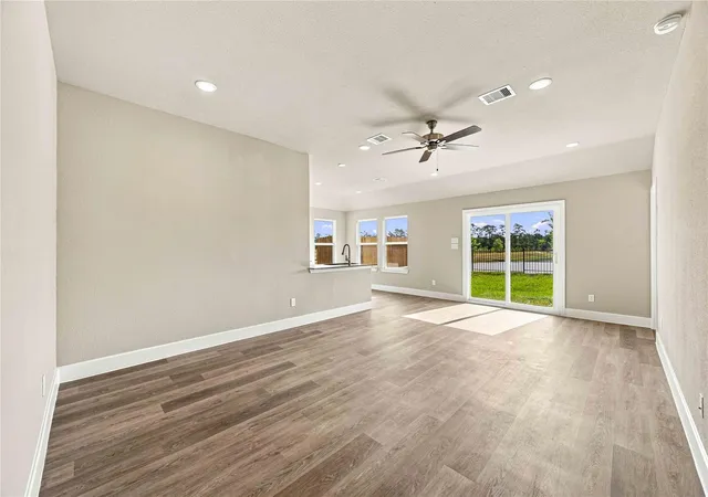 Photo 3 of Single family home for sale at 10435 Sugar Ml Dr, Conroe, TX 77306 | MLS# 31772591 | Listing updated on 2026-09-25