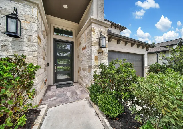 Photo 3 of Single family home for sale at 4525 Woodland Bnd Ct, Spring, TX 77386 | MLS# 80841503 | Listing updated on 2026-09-21