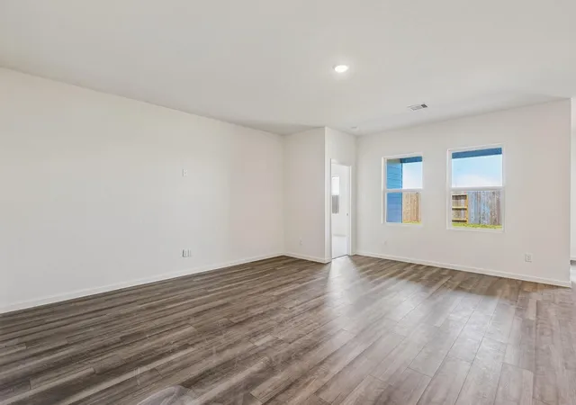 Photo 4 of Single family home for sale at 7715 Enchanted Pearl Dr, Angleton, TX 77515 | MLS# 38967217 | Listing updated on 2026-09-18