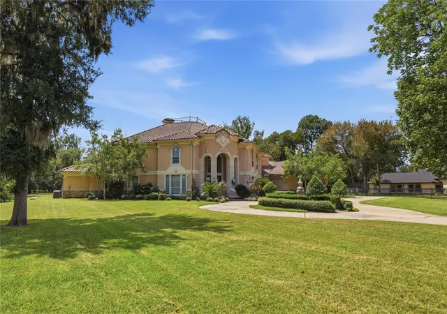 Photo 3 of Mansion for sale at 3319 Wild River Dr, Richmond, TX 77406 | MLS# 5663462 | Listing updated on 2026-09-11