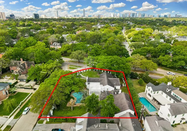 Photo 1 of Land for sale at 1811 Kirby Dr, Houston, TX 77019 | MLS# 17256727 | Listing updated on 2026-09-08