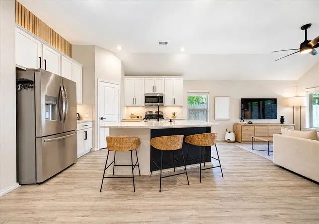 Photo 3 of Single family home for sale at 17333 Merlot Skies St, Conroe, TX 77302 | MLS# 28933235 | Listing updated on 2026-09-13