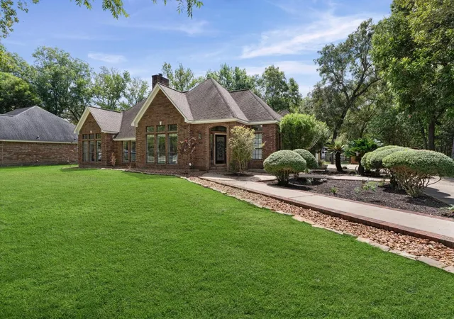 Photo 2 of Single family home for sale at 205 Oetken W, Anahuac, TX 77514 | MLS# 15850194 | Listing updated on 2026-09-24