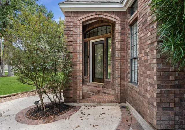 Photo 4 of Single family home for sale at 205 Oetken W, Anahuac, TX 77514 | MLS# 15850194 | Listing updated on 2026-09-24