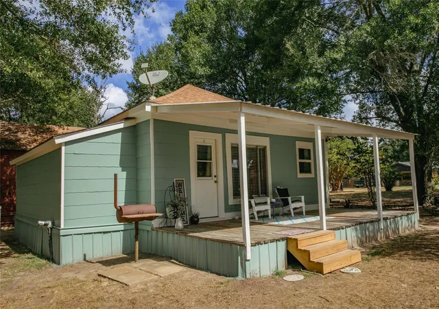 Photo 1 of Single family home for sale at 845 2nd Street, Somerville, TX 77879 | MLS# 83542590 | Listing updated on 2026-09-22