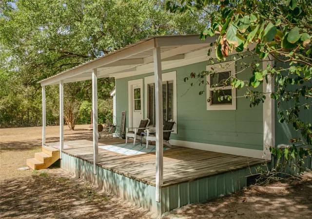 Photo 2 of Single family home for sale at 845 2nd Street, Somerville, TX 77879 | MLS# 83542590 | Listing updated on 2026-09-22