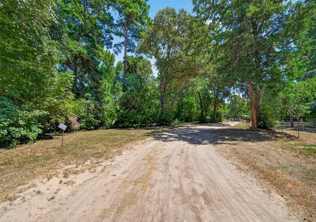 Photo 4 of Land for sale at 9846 Post Oak Cemetery Rd, Montgomery, TX 77356 | MLS# 44315312 | Listing updated on 2026-09-25