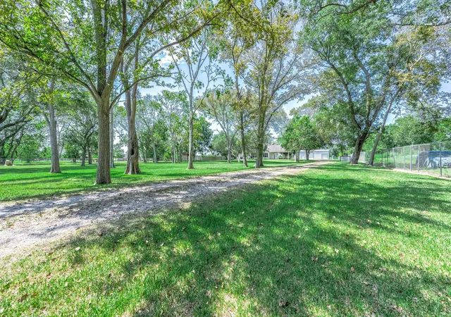Photo 3 of Sale Pending at 10311 Fm 1462 Rd, Alvin, TX 77511 | MLS# 46055222 | Listing updated on 2026-09-15
