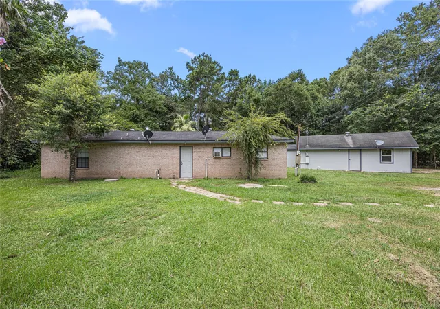 Photo 2 of Single family home for sale at 394 County Rd 3378, Cleveland, TX 77327 | MLS# 7619783 | Listing updated on 2026-09-02