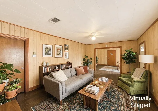 Photo 2 of Single family home for sale at 611 Park Ln, Lufkin, TX 75904 | MLS# 94737653 | Listing updated on 2026-09-02
