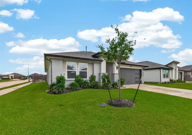 Photo 50 of Single family home for sale at 707 Silver Kettle Dr, Rosharon, TX 77583 | MLS# 64354151 | Listing updated on 2026-09-02