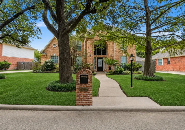 Photo 3 of Single family home for sale at 19107 Cypress Ests Ct, Spring, TX 77388 | MLS# 85837796 | Listing updated on 2026-09-12
