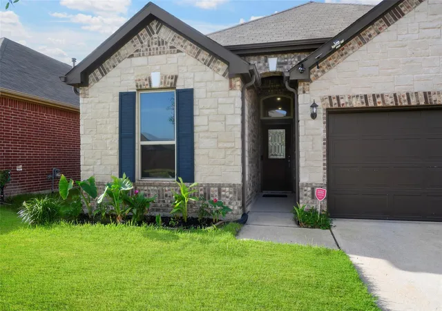 Photo 3 of Single family home for sale at 20819 Westfield Grv Pl, Katy, TX 77449 | MLS# 93406659 | Listing updated on 2026-09-19