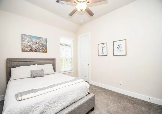 Photo 4 of Single family home for sale at 5019 Golden Peach Rd, Manvel, TX 77578 | MLS# 75519188 | Listing updated on 2026-10-07