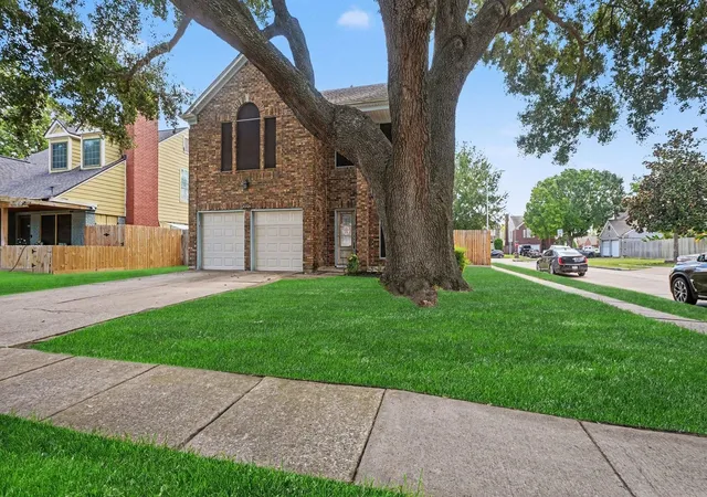 Photo 3 of Single family home for sale at 2017 Dublin Dr, Deer Park, TX 77536 | MLS# 29941724 | Listing updated on 2026-09-23