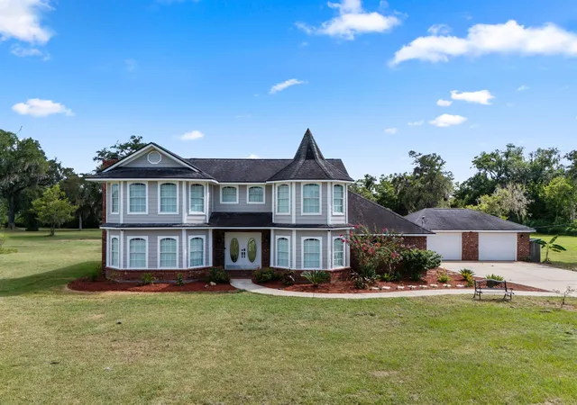 Photo 1 of Single family home for sale at 1707 County Rd 348, Brazoria, TX 77422 | MLS# 12609539 | Listing updated on 2026-10-08