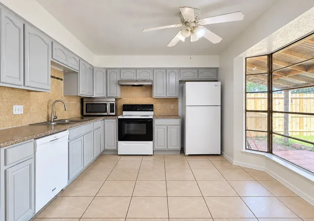 Photo 3 of Single family home for sale at 16347 Villaret Dr, Houston, TX 77083 | MLS# 73304749 | Listing updated on 2026-09-12