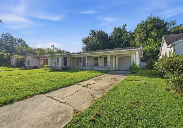 Photo 2 of Sale Pending at 4750 Marietta Ln, Houston, TX 77021 | MLS# 85659158 | Listing updated on 2026-09-15