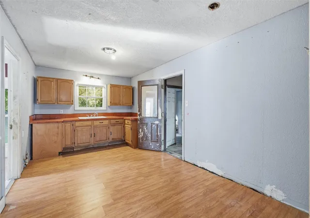 Photo 3 of Sale Pending at 4750 Marietta Ln, Houston, TX 77021 | MLS# 85659158 | Listing updated on 2026-09-15