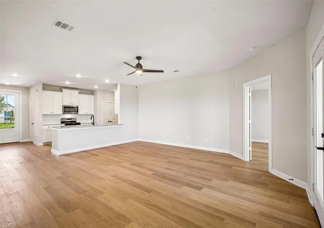 Photo 3 of Single family home for sale at 14005 Starboard Reach Dr, Santa Fe, TX 77510 | MLS# 29560567 | Listing updated on 2026-09-20