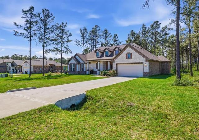 Photo 3 of Single family home for sale at 16536 Aransas St, Conroe, TX 77303 | MLS# 32972012 | Listing updated on 2026-09-11