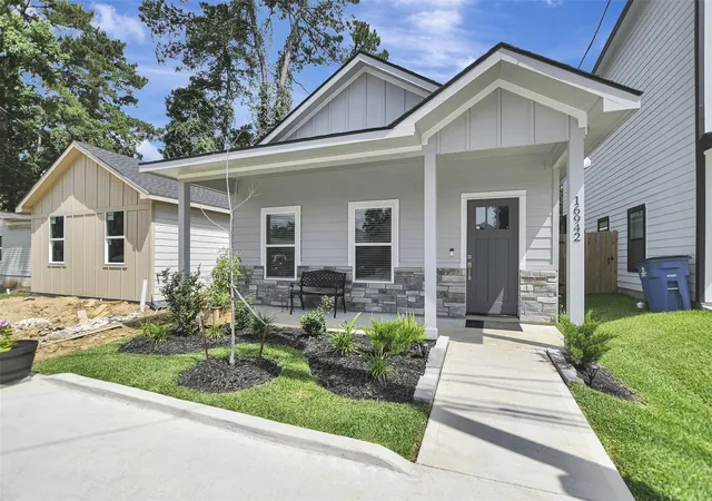 Photo 3 of Single family home for sale at 16942 Balmoral, Montgomery, TX 77316 | MLS# 89394205 | Listing updated on 2026-09-09